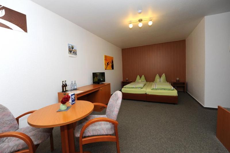 Gasthof Und Pension Zick Eggesin Bagian luar foto